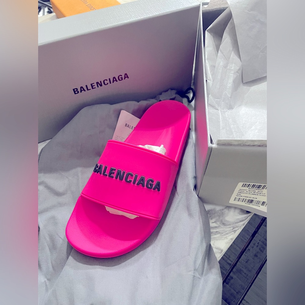 Balenciaga Brand new slides pink size 41